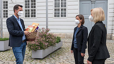 Gesundheitsminister und foodwatch-Leiterinnen