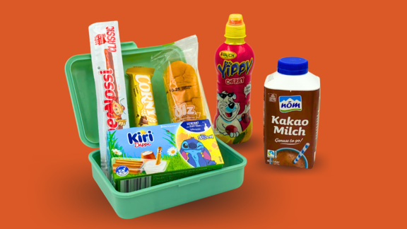 Jausenbox mit ungesunden Aktions-Produkten